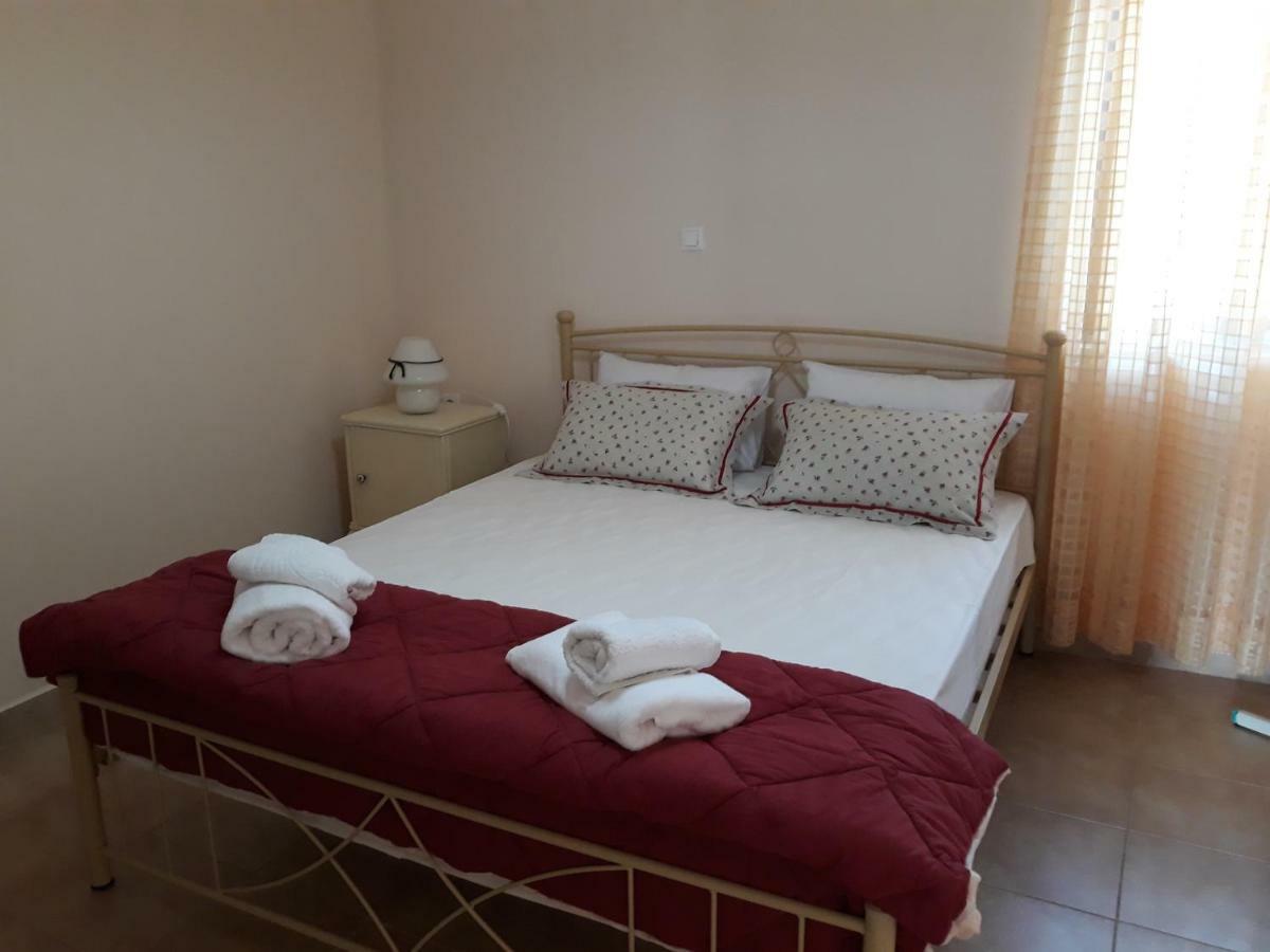 Maria Guesthouse Кинион Экстерьер фото